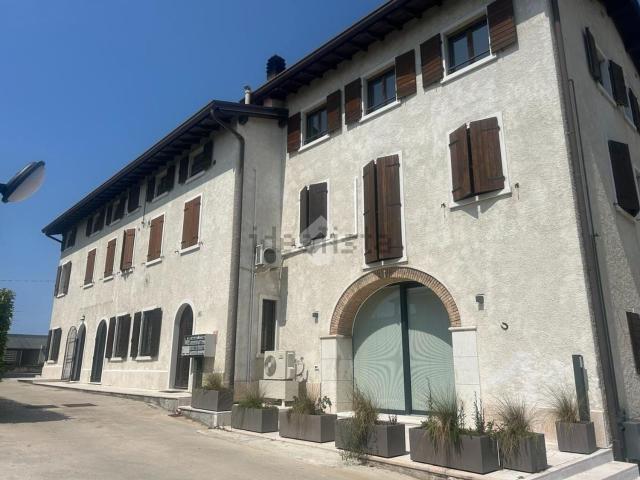 Appartamento in vendita a Peschiera Del Garda, Veneto