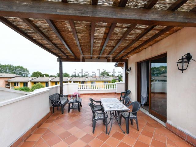 Appartamento in vendita a Peschiera Del Garda, Veneto