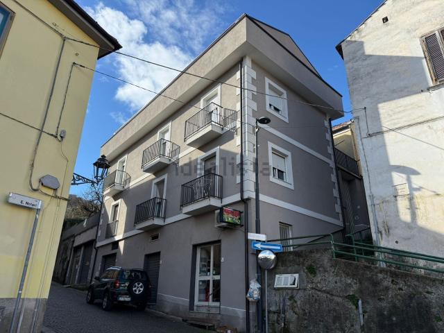 Appartamento in vendita a Pellezzano, Campania