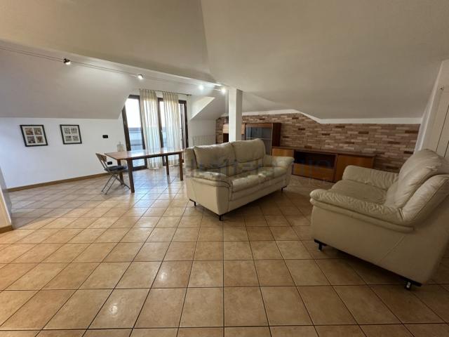 Appartamento in vendita a Bergamo, Lombardia