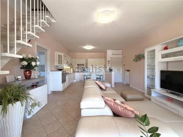 Appartamento in vendita a Desenzano Del Garda, Lombardia