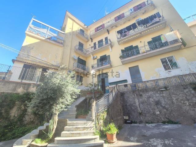 Appartamento in vendita a Caporivo, Castellammare Di Stabia