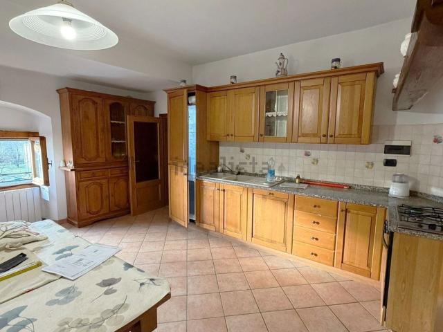Appartamento in vendita a Noferi-Lavatoio, Montevarchi