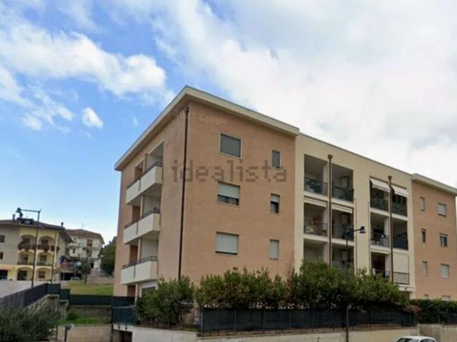 Appartamento in vendita a Zona Industriale Bore Tesino, Marche