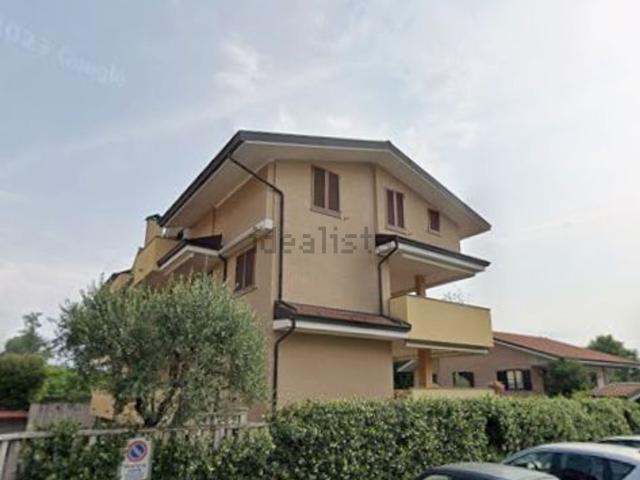 Appartamento in vendita a Cassina Pertusella, Caronno Pertusella