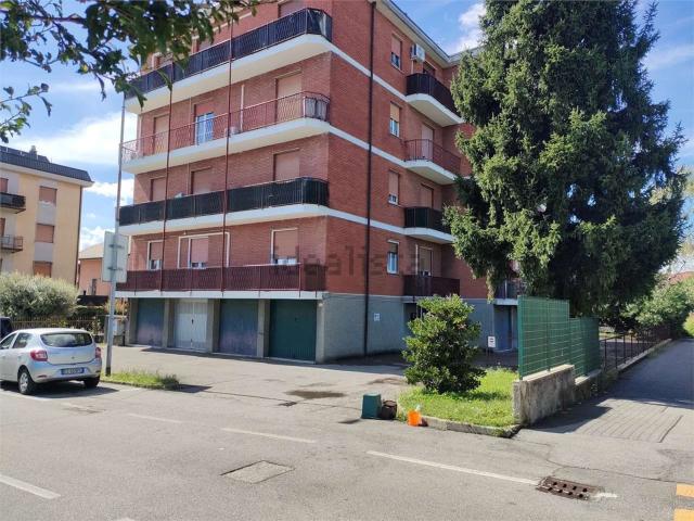 Appartamento in vendita a Verano Brianza, Lombardia