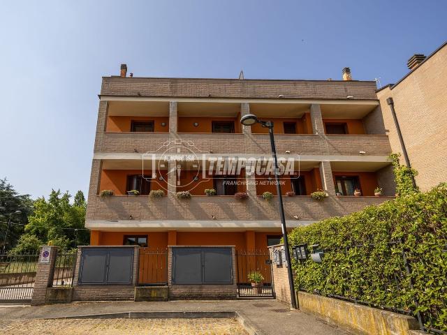 Appartamento in vendita a Re, Reggio Emilia