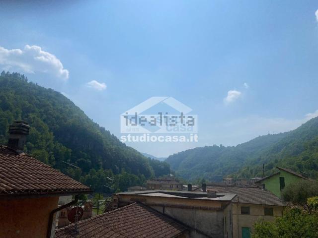 Appartamento in vendita a Comunità Montana della Valle Brembana, Zogno