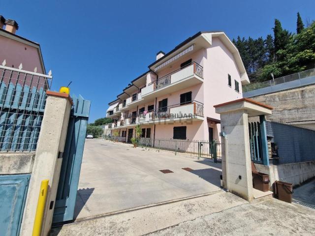 Appartamento in vendita a Borgo Chiaro, Marche
