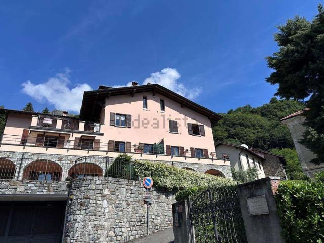 Appartamento in vendita a Plesio, Lombardia