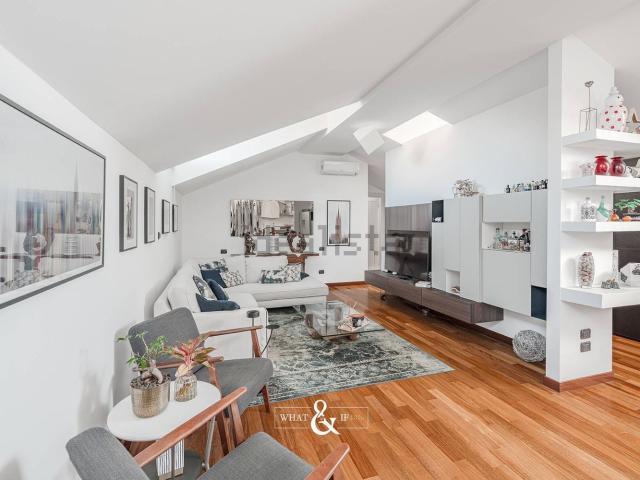 Attico in vendita a Centro, Monza