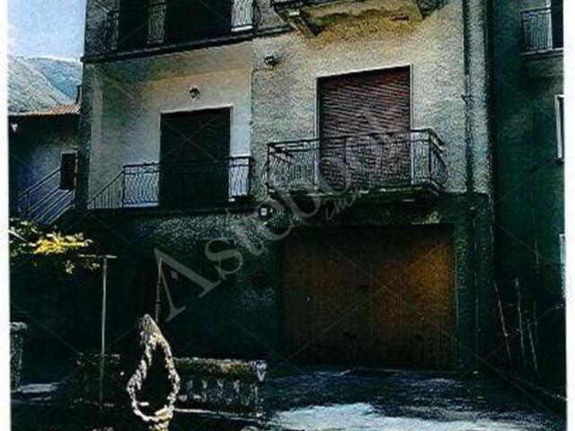 Appartamento in vendita a Cortenova, Lombardia