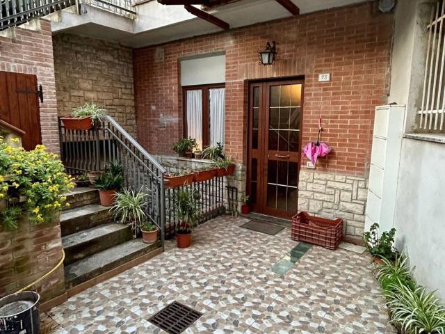 Appartamento in vendita a Izzalini, Umbria