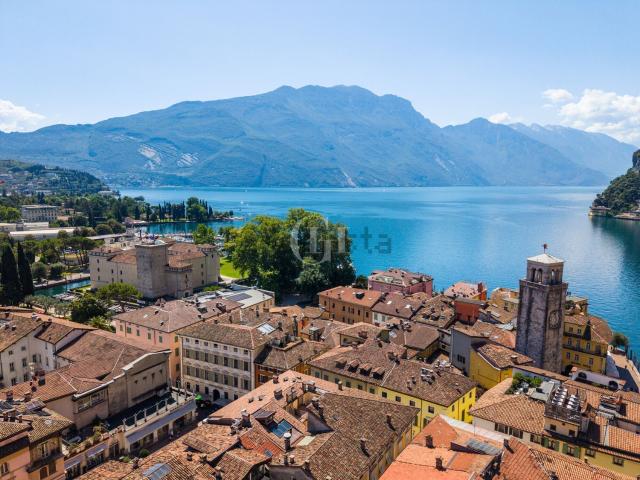 Appartamento in vendita a Comunità Alto Garda e Ledro, Riva