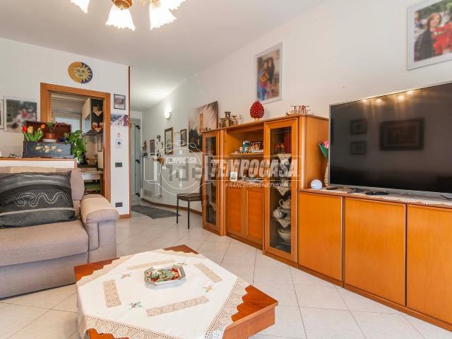 Appartamento in vendita a Como, Lombardia