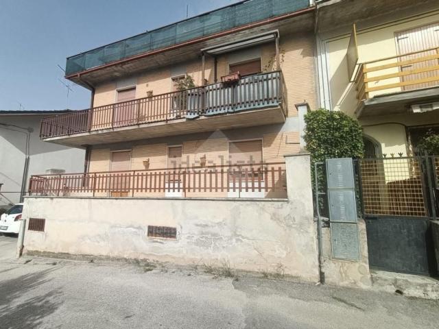 Appartamento in vendita a Pizzoli, Abruzzo