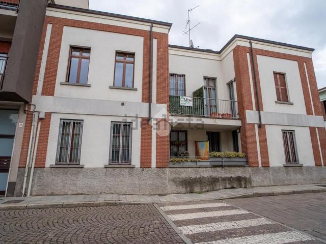 Appartamento in vendita a Sovico, Lombardia