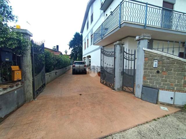 Appartamento in vendita a Valle Mazzone, Roma Capitale