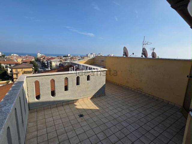 Appartamento in vendita a Mare, Marche