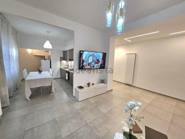Appartamento in vendita a Marina di Carrara, Carrara