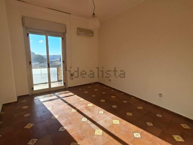 Appartamento in vendita a Paternò, Catania