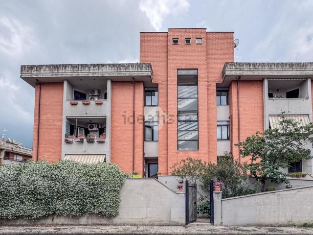 Appartamento in vendita a Ronciglione, Lazio
