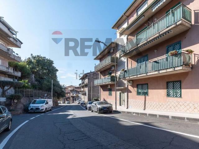 Appartamento in vendita a Camporotondo Etneo, Sicilia