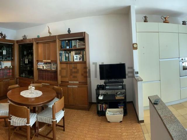 Appartamento in vendita a Marina Di Massa, Toscana