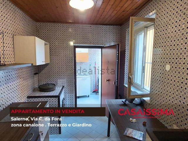 Appartamento in vendita a Salerno, Campania