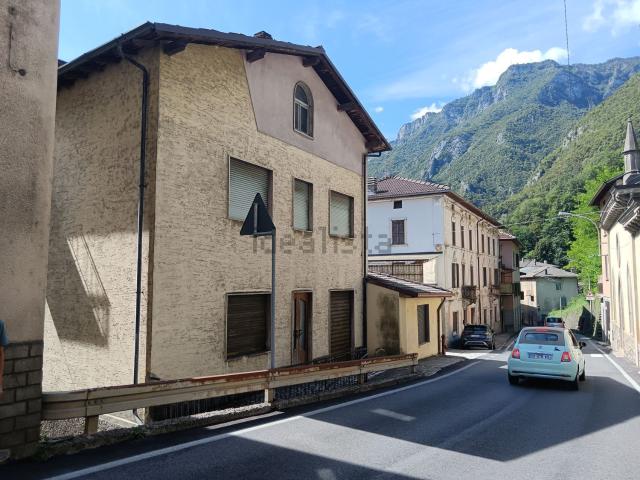Appartamento in vendita a Lenna, Bergamo