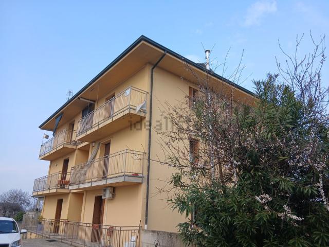 Appartamento in vendita a Torrazza Coste, Lombardia