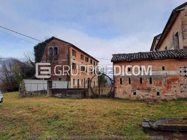 Appartamento in vendita a Follina, Veneto