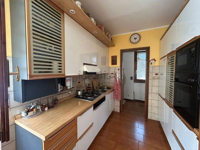 Appartamento in vendita a Acquate, Lecco