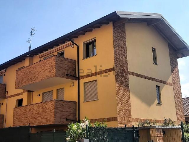 Appartamento in vendita a Solaro, Lombardia