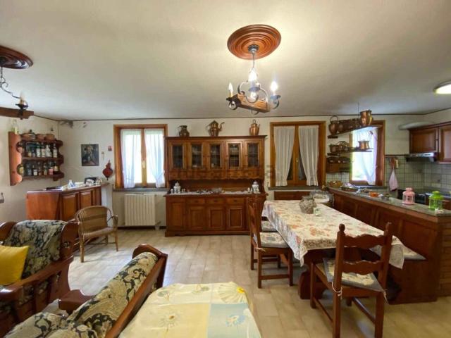 Appartamento in vendita a Appennino Reggiano, Re