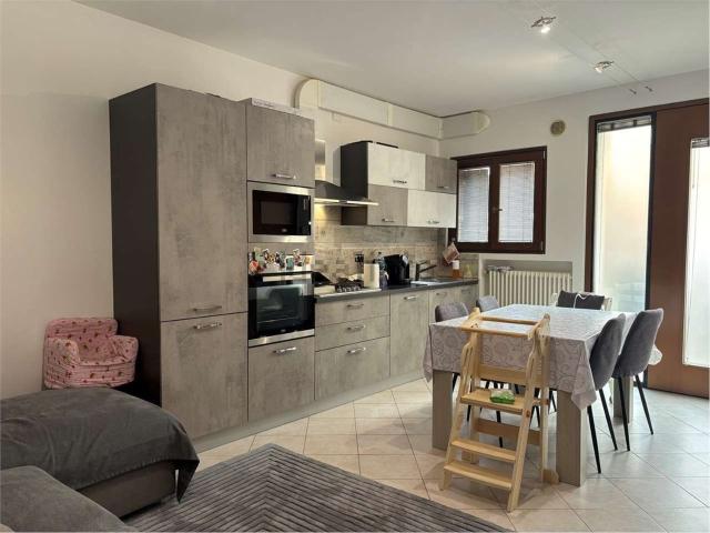 Appartamento in vendita a Sud, Brenzone