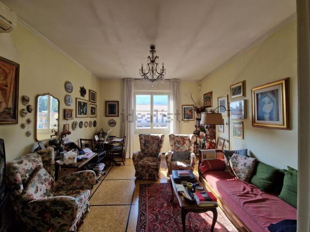 Attico in vendita a San Lorenzo Della Costa, Liguria