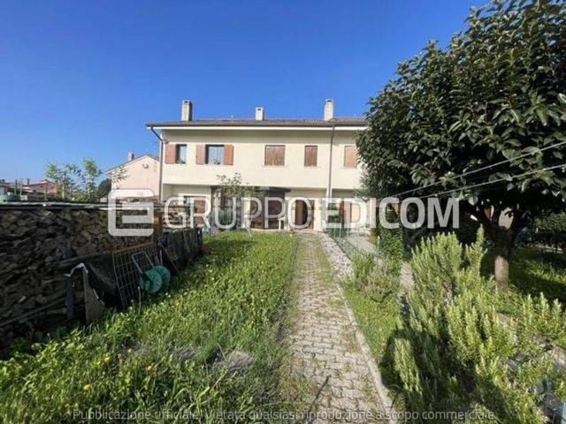 Appartamento in vendita a Valdobbiadene, Veneto