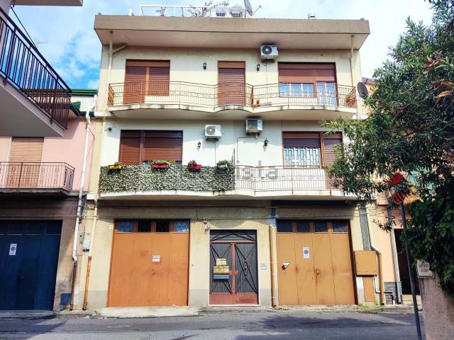 Appartamento in vendita a Aci Sant'antonio, Sicilia