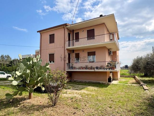 Appartamento in vendita a Zona Industriale di Colleranesco, Giulianova