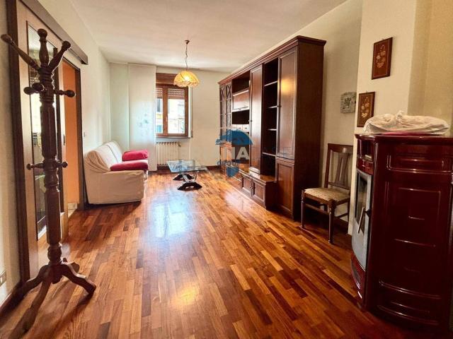 Appartamento in vendita a Gazzaniga, Lombardia