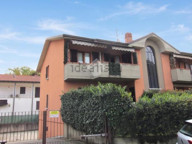 Appartamento in vendita a Agrate Brianza, Monza e della Brianza