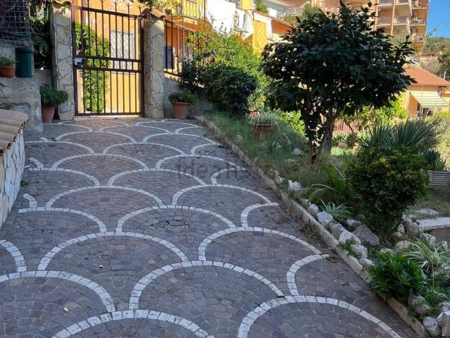 Appartamento in vendita a Squarciarelli, Roma Capitale
