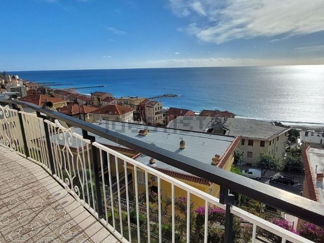 Attico in vendita a Ospedaletti, Liguria
