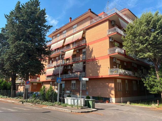 Appartamento in vendita a Guidonia Montecelio, Roma Capitale