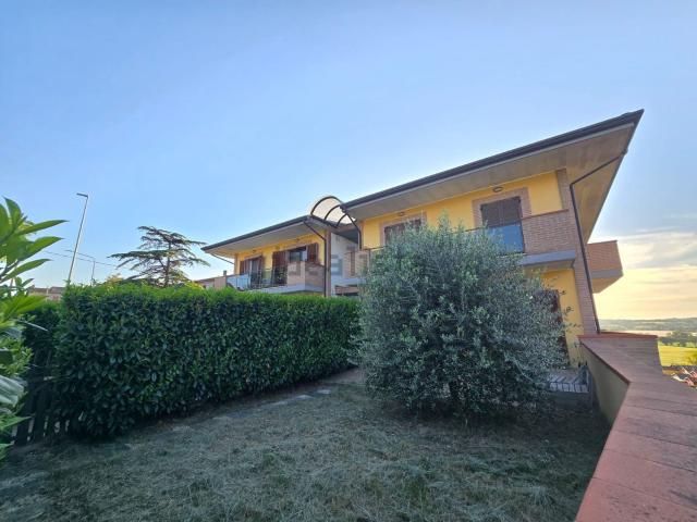Appartamento in vendita a Deruta, Umbria