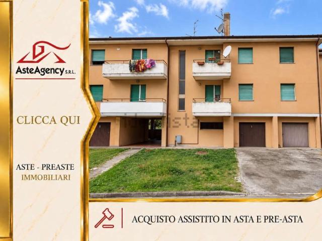 Appartamento in vendita a P.E.E.P, Fossombrone