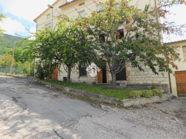 Appartamento in vendita a Gubbio, Umbria