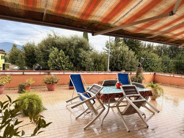 Appartamento in vendita a Pistoia, Toscana