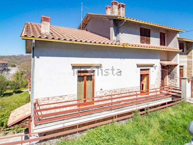 Appartamento in vendita a Longone Sabino, Lazio